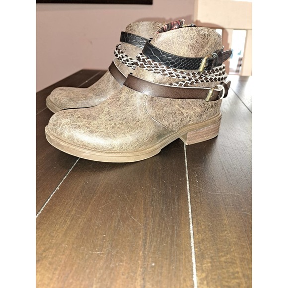 Blowfish Shoes - BlowFish Booties Size 7